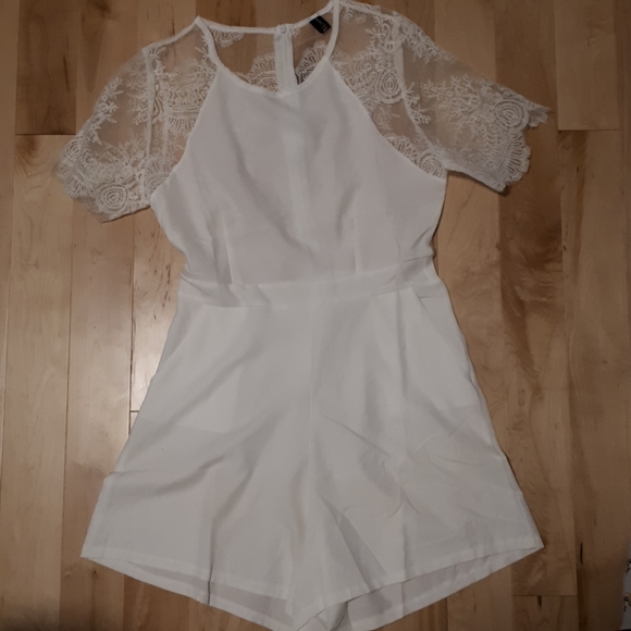 White Lacey Romper - Picture 1 of 2